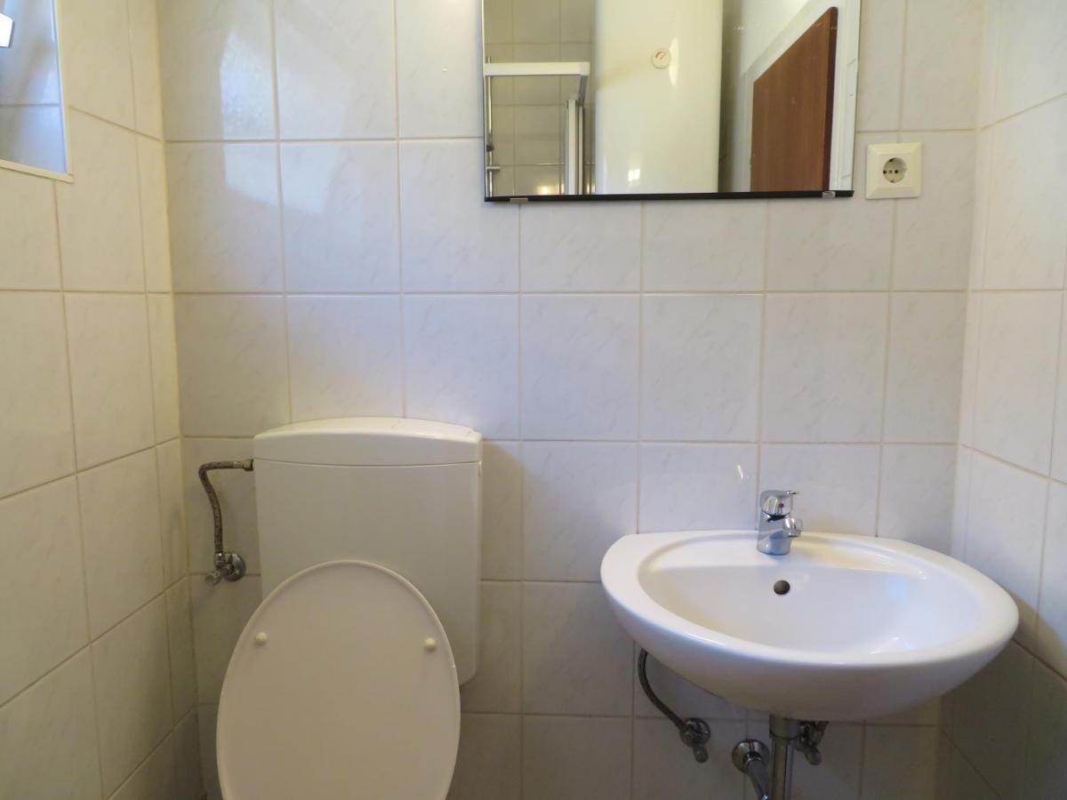 Bed and Breakfast Haus Irmi Книттельфельд Экстерьер фото