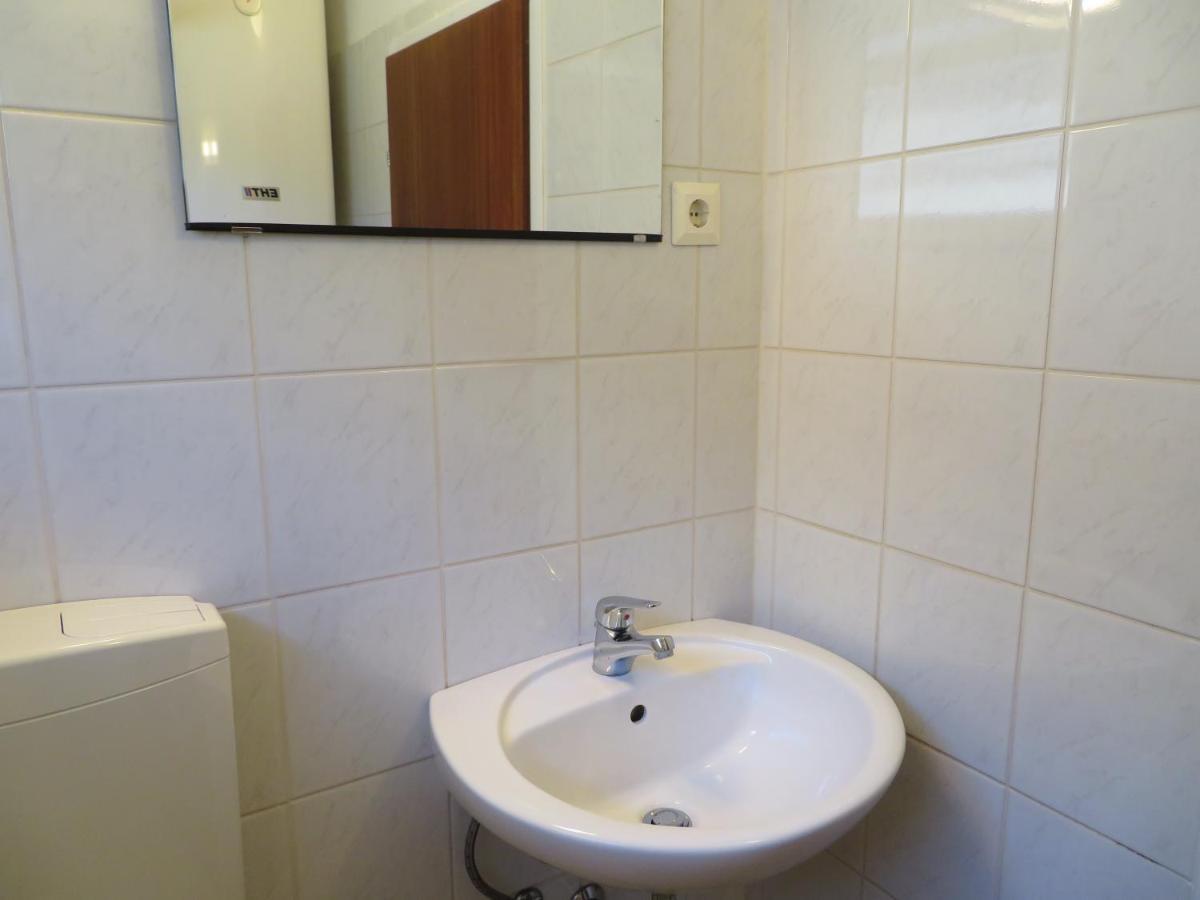 Bed and Breakfast Haus Irmi Книттельфельд Экстерьер фото